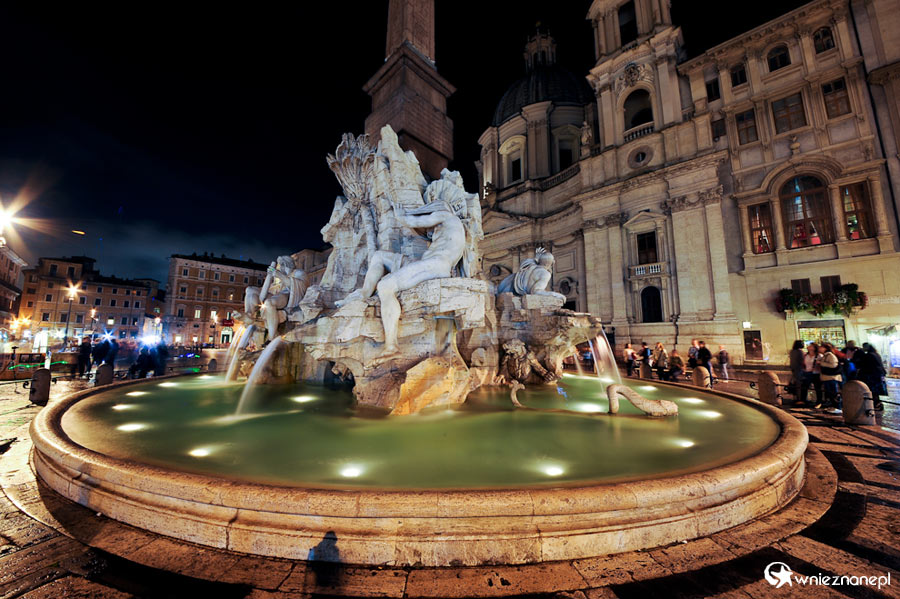 Rzym. Fontanna Czterech Rzek (Fontana dei Quattro Fiumi) na Piazza