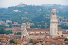 Werona. Widok z Torre dei Lamberti na miasto i katedrę. - foto: wnieznane.pl Werona. Widok z Torre dei Lamberti na miasto i katedrę. - foto: wnieznane.pl