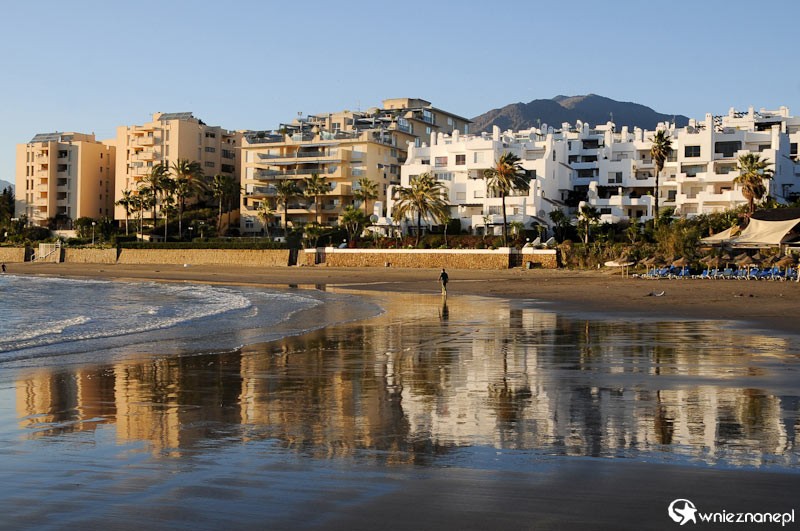 Costa del Sol, Estepona. Świat odbity w morzu... - foto: wnieznane.pl Costa del Sol, Estepona. Świat odbity w morzu... - foto: wnieznane.pl