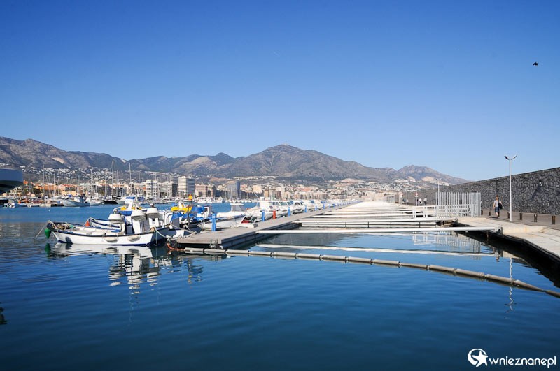 Costa del Sol. Widok na Fuengirolę i góry. - foto: wnieznane.pl Costa del Sol. Widok na Fuengirolę i góry. - foto: wnieznane.pl