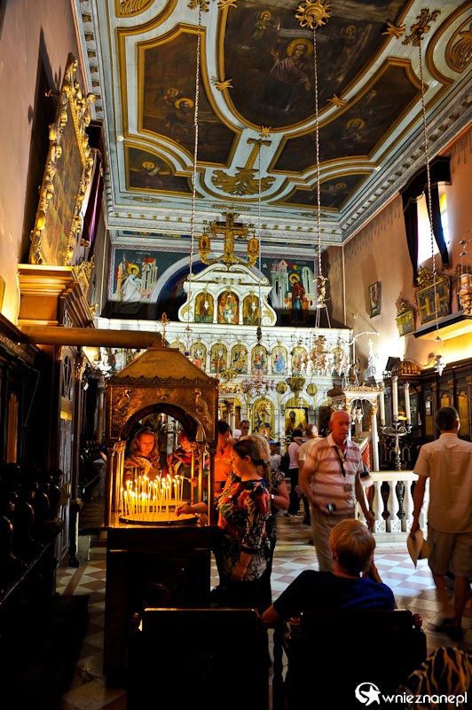 Grecka wyspa Korfu. Wnętrze monastyru Theotokou w miejscowości Paleokastritsa. - foto: wnieznane.pl Grecka wyspa Korfu. Wnętrze monastyru Theotokou w miejscowości Paleokastritsa. - foto: wnieznane.pl