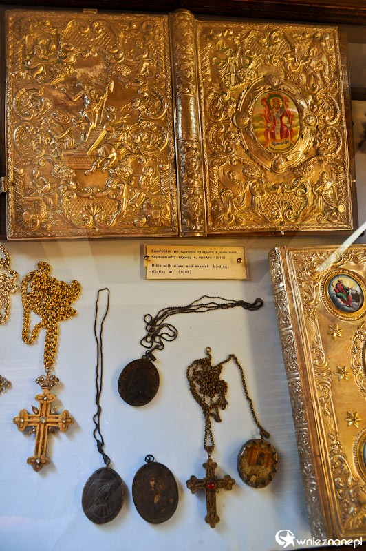 Grecka wyspa Korfu. Wnętrze muzeum przy monastyrze Theotokou w miejscowości Paleokastritsa. - foto: wnieznane.pl Grecka wyspa Korfu. Wnętrze muzeum przy monastyrze Theotokou w miejscowości Paleokastritsa. - foto: wnieznane.pl