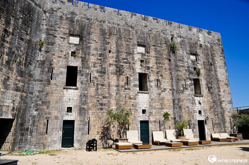 Grecka wyspa Korfu. W obrębie Nowej Twierdzy w stolicy wyspy, Kerkirze. - foto: wnieznane.pl Grecka wyspa Korfu. W obrębie Nowej Twierdzy w stolicy wyspy, Kerkirze. - foto: wnieznane.pl