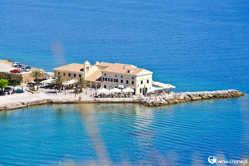 Grecka wyspa Korfu. Widok na miasto ze Starej Fortecy w stolicy wyspy, Kerkirze. - foto: wnieznane.pl Grecka wyspa Korfu. Widok na miasto ze Starej Fortecy w stolicy wyspy, Kerkirze. - foto: wnieznane.pl