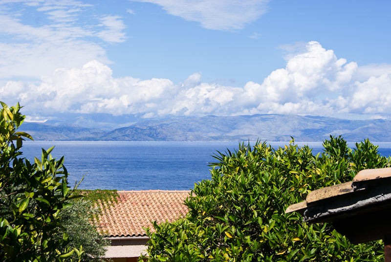 Grecka wyspa Korfu. Jeden z pięknych widoków na morze i Grecję kontynentalną. - foto: Bodzis Grecka wyspa Korfu. Jeden z pięknych widoków na morze i Grecję kontynentalną. - foto: Bodzis