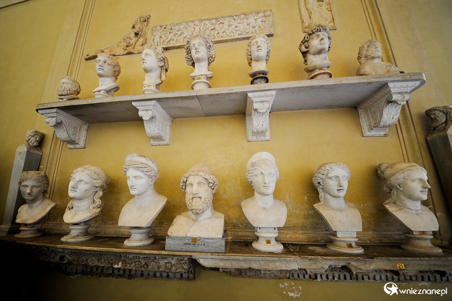 Watykan. Sala rzeźb w muzeach watykańskich. - foto: wnieznane.pl Watykan. Sala rzeźb w muzeach watykańskich. - foto: wnieznane.pl