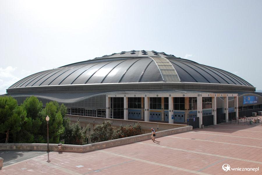 Barcelona. Kilkunastotysięczna hala Palau Sant Jordi. - foto: wnieznane.pl Barcelona. Kilkunastotysięczna hala Palau Sant Jordi. - foto: wnieznane.pl