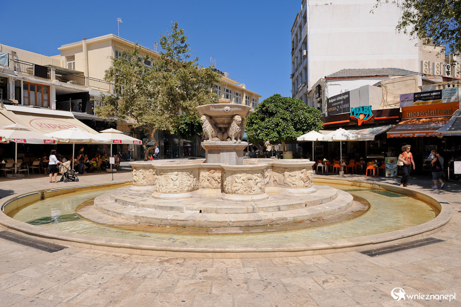 Wyspa Kreta. Fontanna Morozini w Heraklionie. - foto: wnieznane.pl Wyspa Kreta. Fontanna Morozini w Heraklionie. - foto: wnieznane.pl