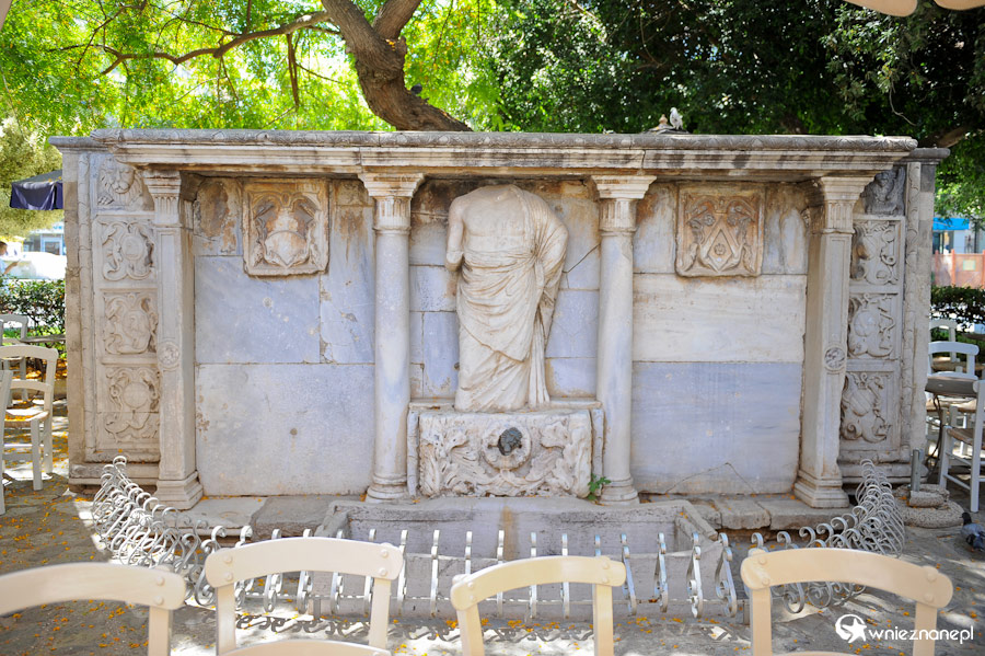 Wyspa Kreta. Fontanna Bembo w Heraklionie. - foto: wnieznane.pl Wyspa Kreta. Fontanna Bembo w Heraklionie. - foto: wnieznane.pl