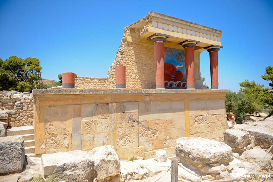 Wyspa Kreta. Ruiny starożytnego pałacu w Knossos. - foto: wnieznane.pl Wyspa Kreta. Ruiny starożytnego pałacu w Knossos. - foto: wnieznane.pl