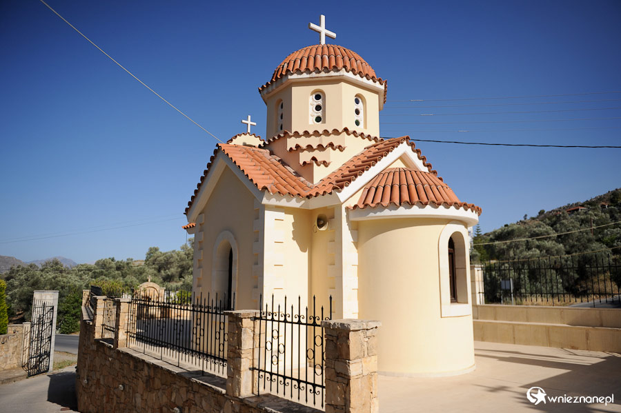 Wyspa Kreta. Piękny kościół w Spili. - foto: wnieznane.pl Wyspa Kreta. Piękny kościół w Spili. - foto: wnieznane.pl
