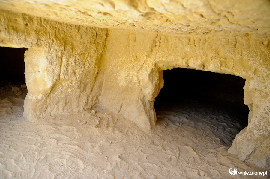 Wyspa Kreta. Jaskinie w Matali. - foto: wnieznane.pl Wyspa Kreta. Jaskinie w Matali. - foto: wnieznane.pl