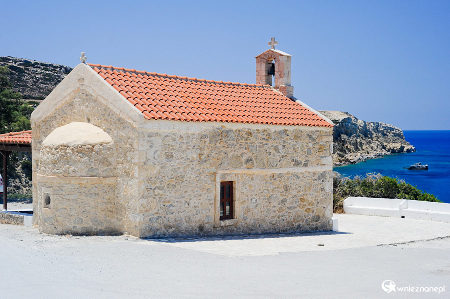 Wyspa Kreta. Mały kościółek na wzgórzu. - foto: wnieznane.pl Wyspa Kreta. Mały kościółek na wzgórzu. - foto: wnieznane.pl