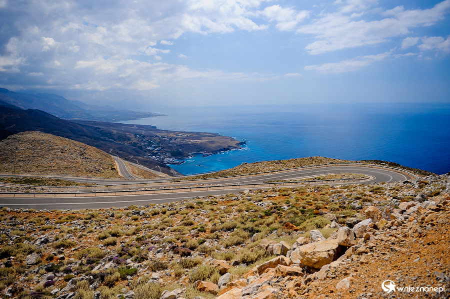 Wyspa Kreta. Górska serpentyna łącząca Chora Sfakion z Aradeną. - foto: wnieznane.pl Wyspa Kreta. Górska serpentyna łącząca Chora Sfakion z Aradeną. - foto: wnieznane.pl