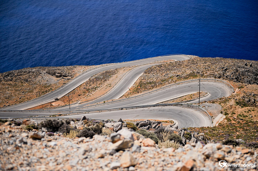 Wyspa Kreta. Górska serpentyna łącząca Chora Sfakion z Aradeną. - foto: wnieznane.pl Wyspa Kreta. Górska serpentyna łącząca Chora Sfakion z Aradeną. - foto: wnieznane.pl