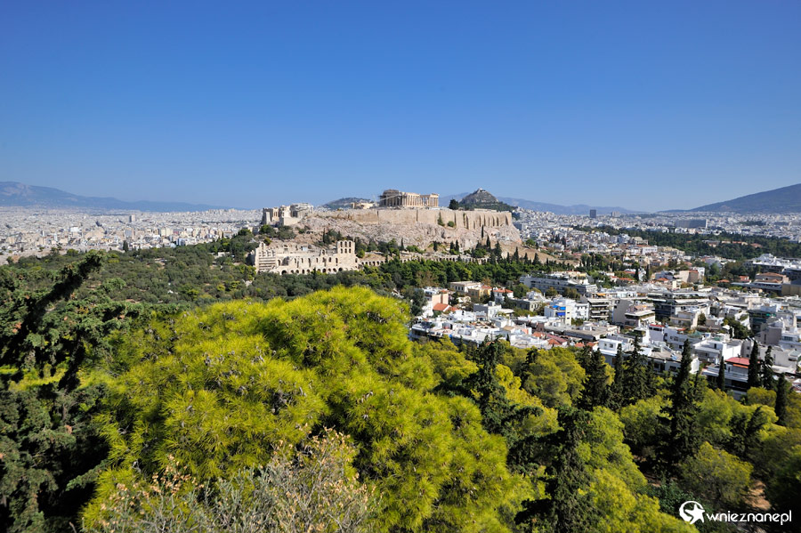 Ateny. Panorama miasta widziana ze Wzgórza Filopapusa. - foto: wnieznane.pl Ateny. Panorama miasta widziana ze Wzgórza Filopapusa. - foto: wnieznane.pl