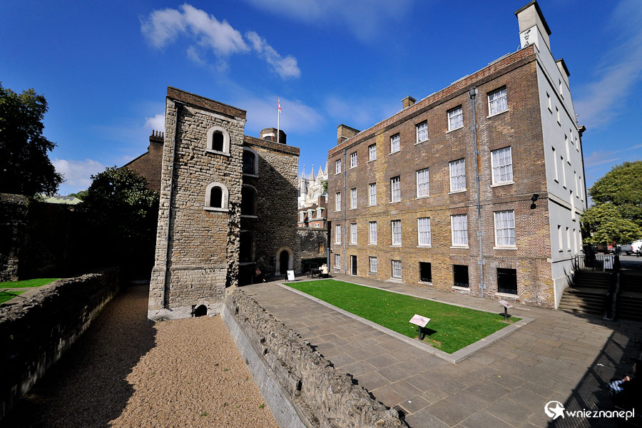 Londyn. Jewel Tower - obecnie muzeum, dawniej skarbiec. - foto: wnieznane.pl Londyn. Jewel Tower - obecnie muzeum, dawniej skarbiec. - foto: wnieznane.pl