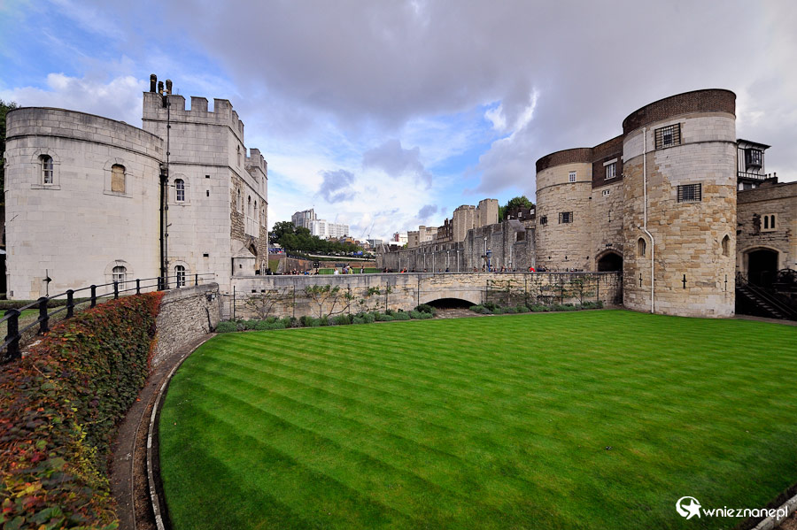 Londyn. Rozległa Tower of London. - foto: wnieznane.pl Londyn. Rozległa Tower of London. - foto: wnieznane.pl