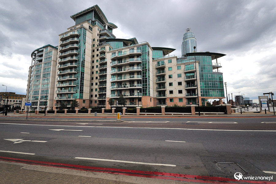 Londyn. Nowoczesne apartamentowce przy Vauxhall. - foto: wnieznane.pl Londyn. Nowoczesne apartamentowce przy Vauxhall. - foto: wnieznane.pl