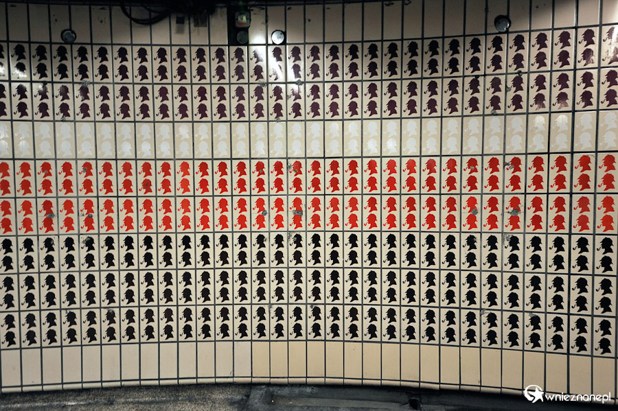 Londyn. stacja metra Baker Street, niedaleko której mieści się Muzeum Sherlocka Holmesa. - foto: wnieznane.pl Londyn. stacja metra Baker Street, niedaleko której mieści się Muzeum Sherlocka Holmesa. - foto: wnieznane.pl