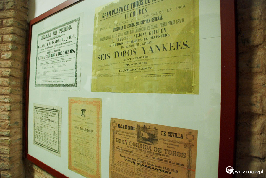 Sewilla. Afisze zapraszające na corridę w muzeum na Plaza de Toros. - foto: wnieznane.pl Sewilla. Afisze zapraszające na corridę w muzeum na Plaza de Toros. - foto: wnieznane.pl