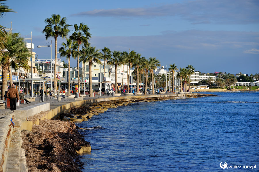 Cypr zimą. Promenada w Pafos. - foto: wnieznane.pl Cypr zimą. Promenada w Pafos. - foto: wnieznane.pl