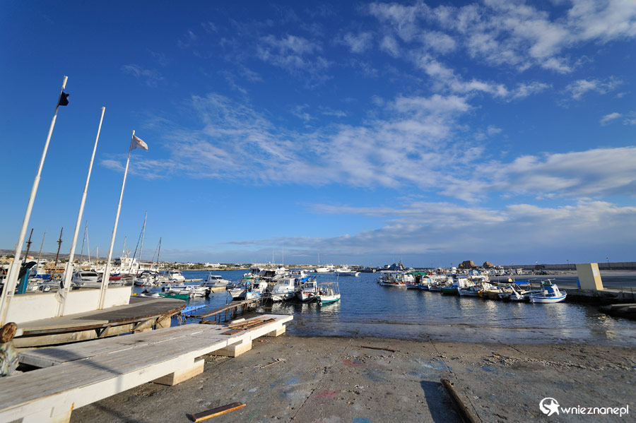 Cypr zimą. Forteca i port w Pafos. - foto: wnieznane.pl Cypr zimą. Forteca i port w Pafos. - foto: wnieznane.pl