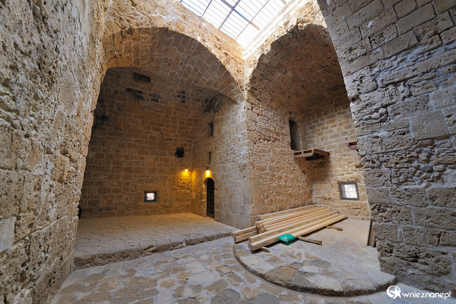 Cypr zimą. Forteca w Pafos. - foto: wnieznane.pl Cypr zimą. Forteca w Pafos. - foto: wnieznane.pl