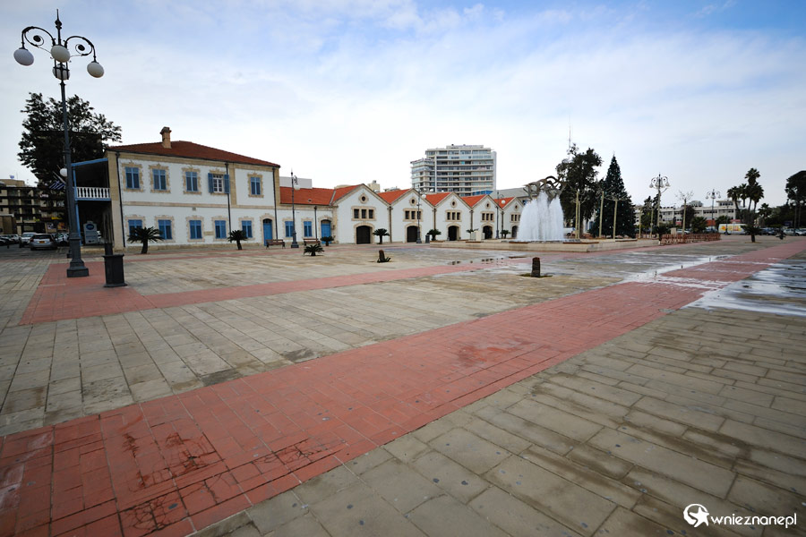 Cypr zimą. Centrum Larnaki. - foto: wnieznane.pl Cypr zimą. Centrum Larnaki. - foto: wnieznane.pl