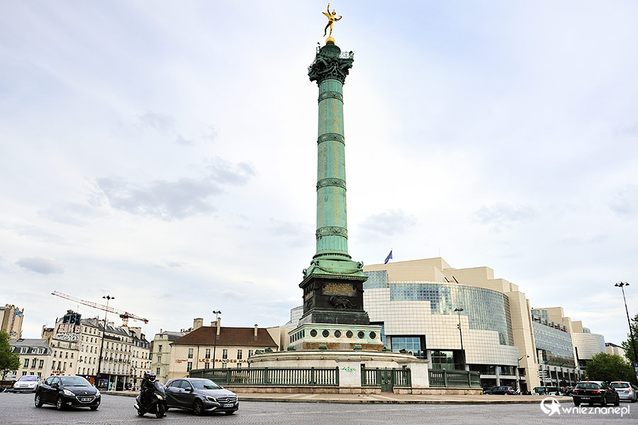 Paryż. Kolumna na Placu Bastylii, gdzie dawniej mieściło się słynne więzienie. - foto: wnieznane.pl Paryż. Kolumna na Placu Bastylii, gdzie dawniej mieściło się słynne więzienie. - foto: wnieznane.pl