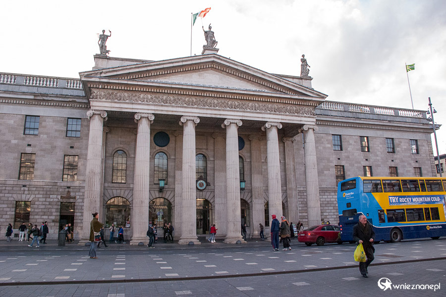 Dublin. General Post Office przy O'Connell Street. - foto: wnieznane.pl Dublin. General Post Office przy O'Connell Street. - foto: wnieznane.pl