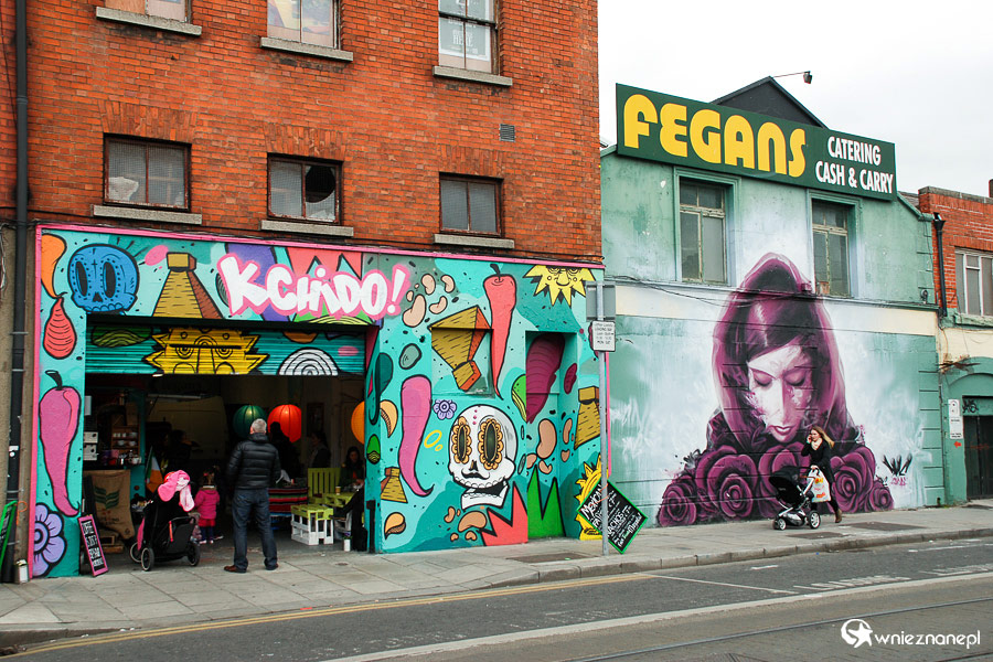 Dublin. Ciekawy sposób na udekorowanie miejskich sklepów. - foto: wnieznane.pl Dublin. Ciekawy sposób na udekorowanie miejskich sklepów. - foto: wnieznane.pl