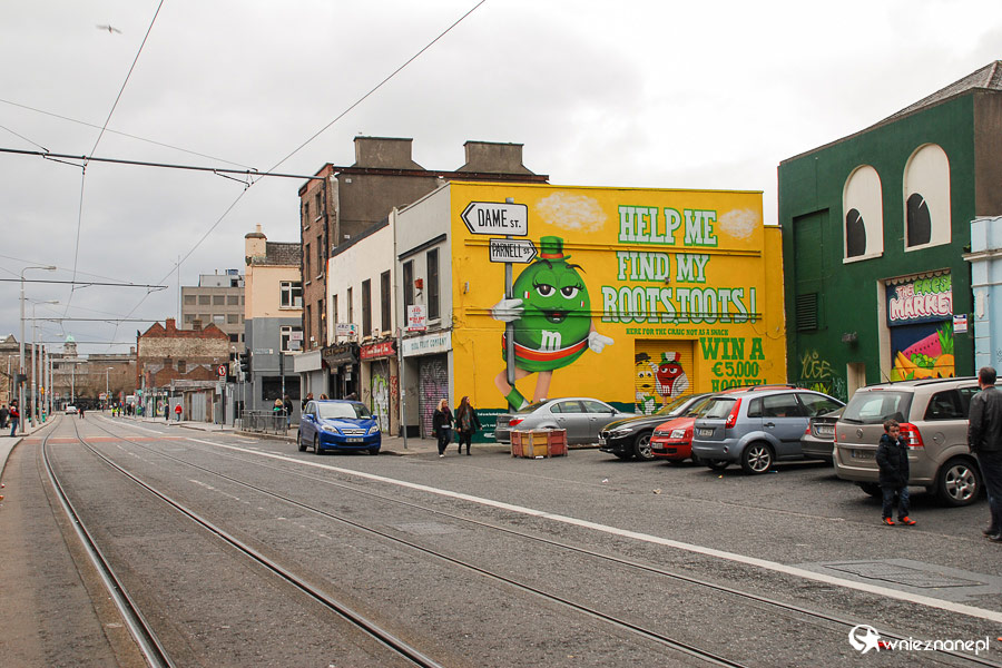 Dublin. Kolorowe sklepy przy Mary's Abbey. - foto: wnieznane.pl Dublin. Kolorowe sklepy przy Mary's Abbey. - foto: wnieznane.pl