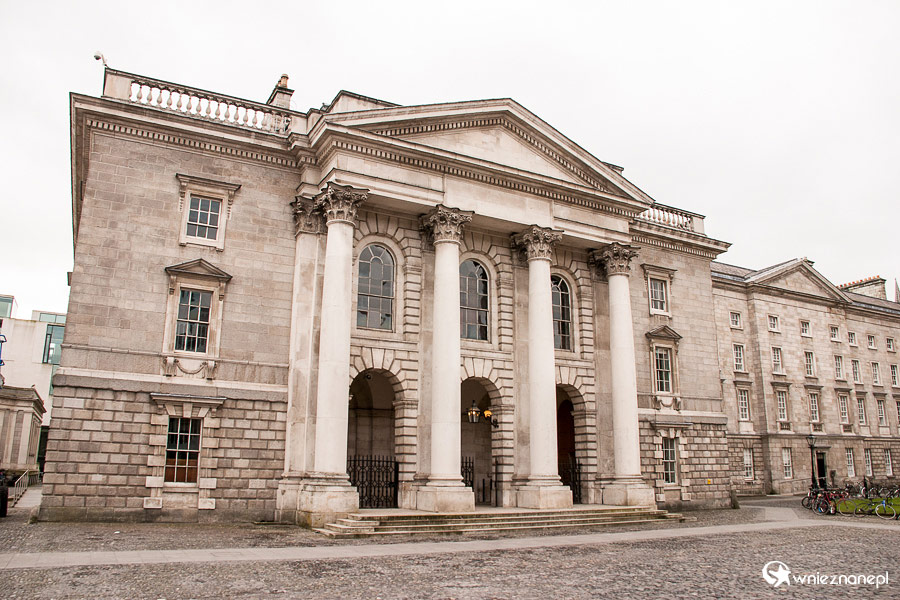 Dublin. Trinity College. Budynek teatr na terenie uniwersytetu. - foto: wnieznane.pl Dublin. Trinity College. Budynek teatr na terenie uniwersytetu. - foto: wnieznane.pl
