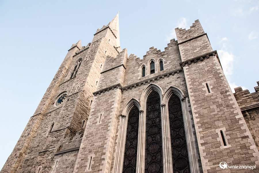 Dublin. St. Patrick's Cathedral. Początków świątyni należy szukać pod koniec XII wieku. - foto: wnieznane.pl Dublin. St. Patrick's Cathedral. Początków świątyni należy szukać pod koniec XII wieku. - foto: wnieznane.pl
