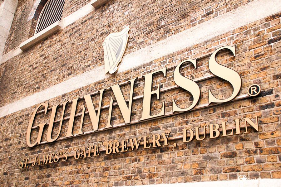 Dublin. Guinness Storehouse. Siedziba browaru od lat mieści się przy St. James Gate. - foto: wnieznane.pl Dublin. Guinness Storehouse. Siedziba browaru od lat mieści się przy St. James Gate. - foto: wnieznane.pl