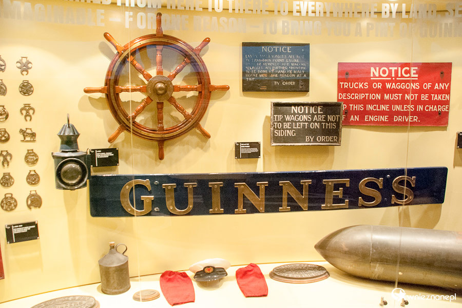 Dublin. Guinness Storehouse. Gablota poświęcona transportowi piwa. - foto: wnieznane.pl Dublin. Guinness Storehouse. Gablota poświęcona transportowi piwa. - foto: wnieznane.pl