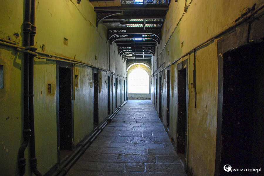 Dublin. Ponure i odrapane korytarze Kilmainham Gaol. - foto: wnieznane.pl Dublin. Ponure i odrapane korytarze Kilmainham Gaol. - foto: wnieznane.pl