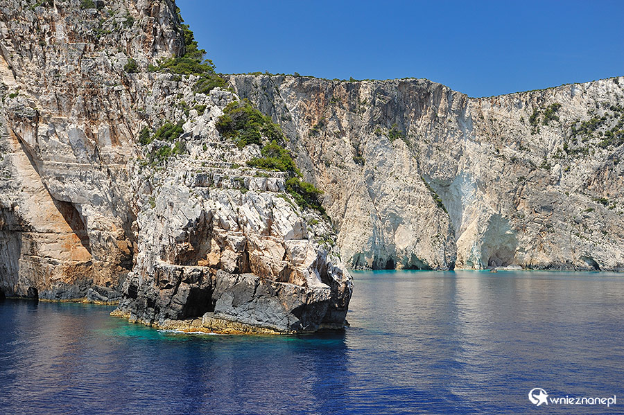 Zakynthos. Malownicze skałki Korakonisi. - foto: wnieznane.pl Zakynthos. Malownicze skałki Korakonisi. - foto: wnieznane.pl