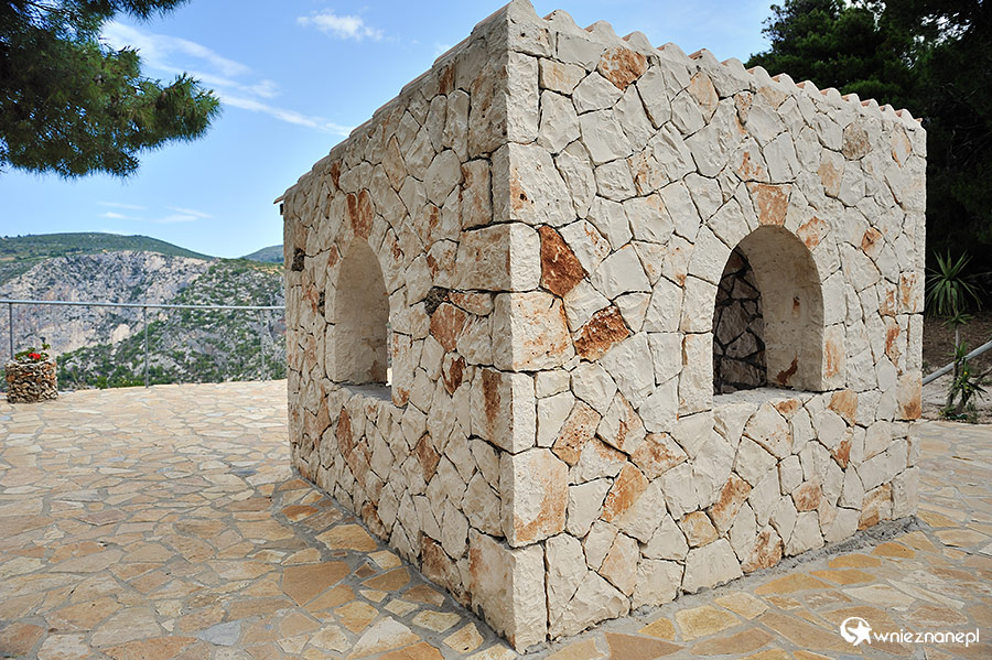 Zakynthos. Taras widokowy przy jednej z tawern w Kambi. - foto: wnieznane.pl Zakynthos. Taras widokowy przy jednej z tawern w Kambi. - foto: wnieznane.pl