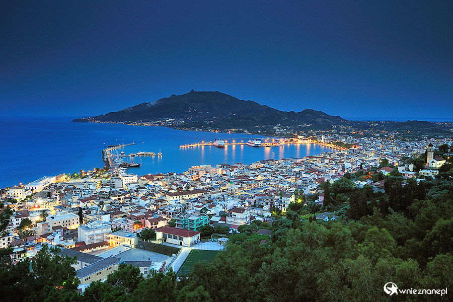 Zakynthos. Stolica wyspy Zante widziana ze wzgórza Bohali. - foto: wnieznane.pl Zakynthos. Stolica wyspy Zante widziana ze wzgórza Bohali. - foto: wnieznane.pl