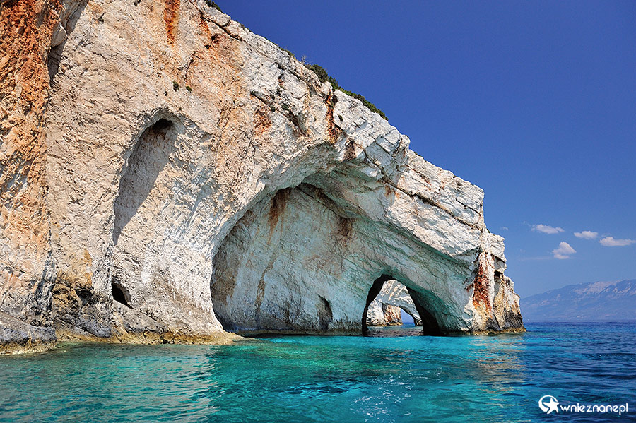 Zakynthos. Łuki skalne w pobliżu Skinari. - foto: wnieznane.pl Zakynthos. Łuki skalne w pobliżu Skinari. - foto: wnieznane.pl