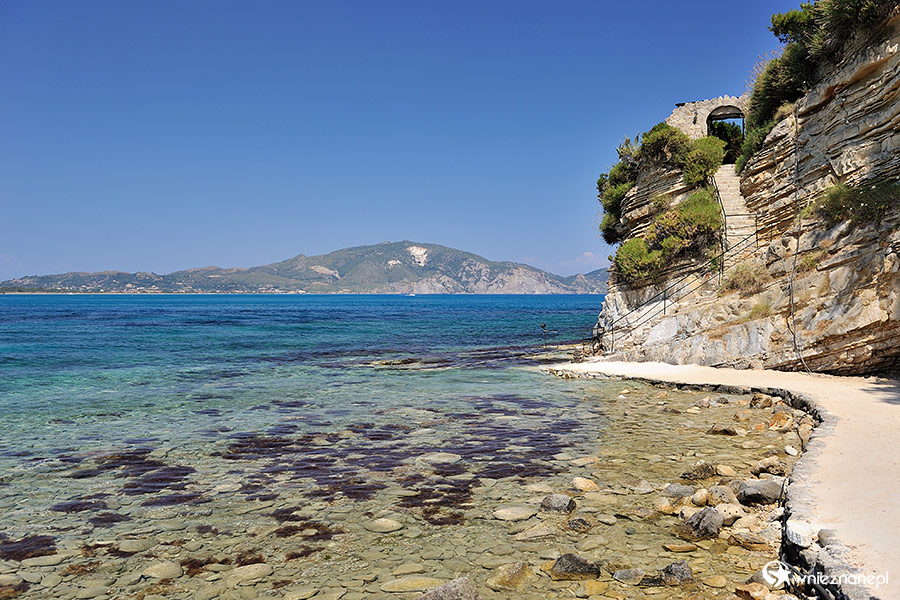 Zakynthos. Wejście na wysepkę Agios Sostis. - foto: wnieznane.pl Zakynthos. Wejście na wysepkę Agios Sostis. - foto: wnieznane.pl