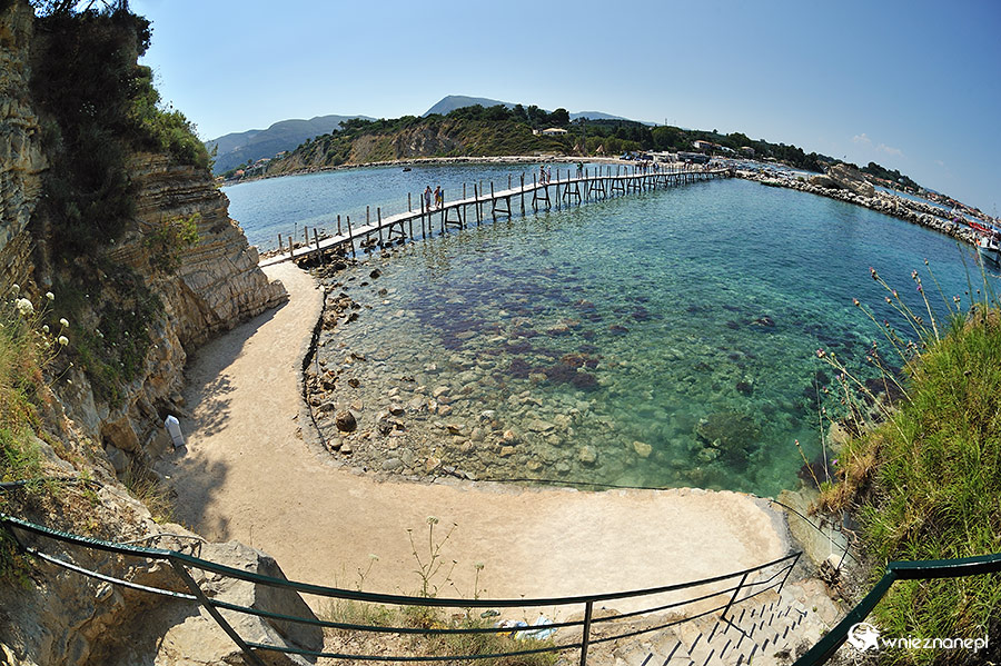 Zakynthos. Wejście na wysepkę Agios Sostis. - foto: wnieznane.pl Zakynthos. Wejście na wysepkę Agios Sostis. - foto: wnieznane.pl