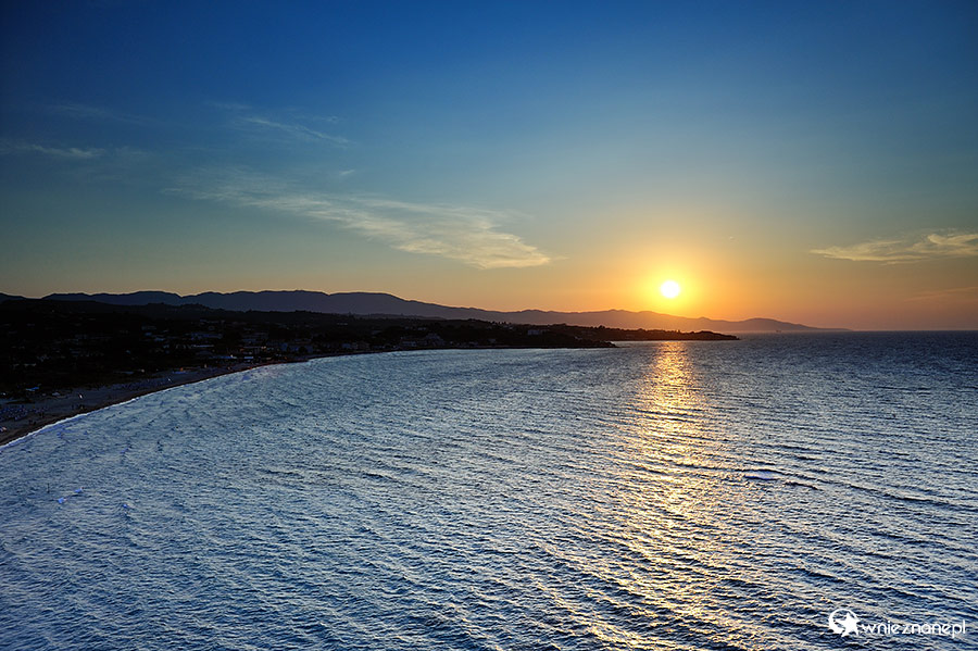 Zakynthos. Piękny zachód słońca w Tsilivi. - foto: wnieznane.pl Zakynthos. Piękny zachód słońca w Tsilivi. - foto: wnieznane.pl