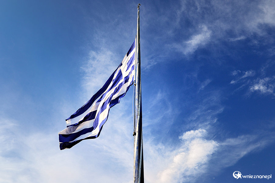 Zakynthos. Największa grecka flaga na świecie znajduje się w Keri. - foto: wnieznane.pl Zakynthos. Największa grecka flaga na świecie znajduje się w Keri. - foto: wnieznane.pl