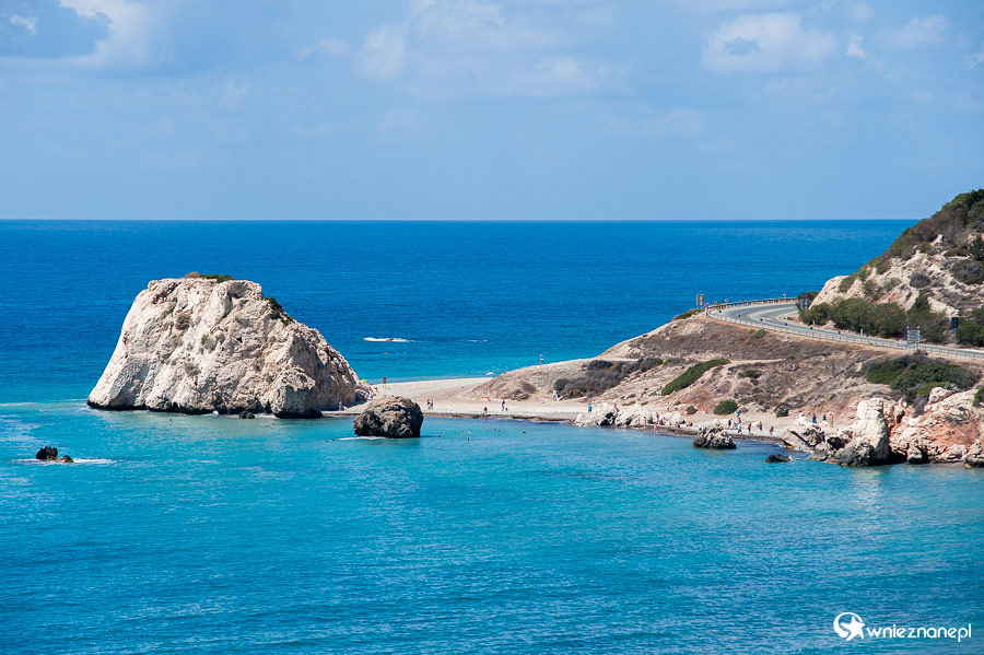 Cypr latem. Wspaniały widok na Petra tou Romiou. - foto: wnieznane.pl Cypr latem. Wspaniały widok na Petra tou Romiou. - foto: wnieznane.pl