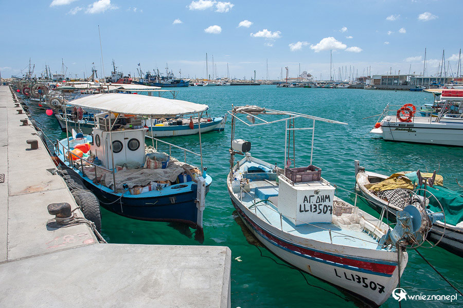 Cypr latem. Port i kutry rybackie w Limassol. - foto: wnieznane.pl Cypr latem. Port i kutry rybackie w Limassol. - foto: wnieznane.pl