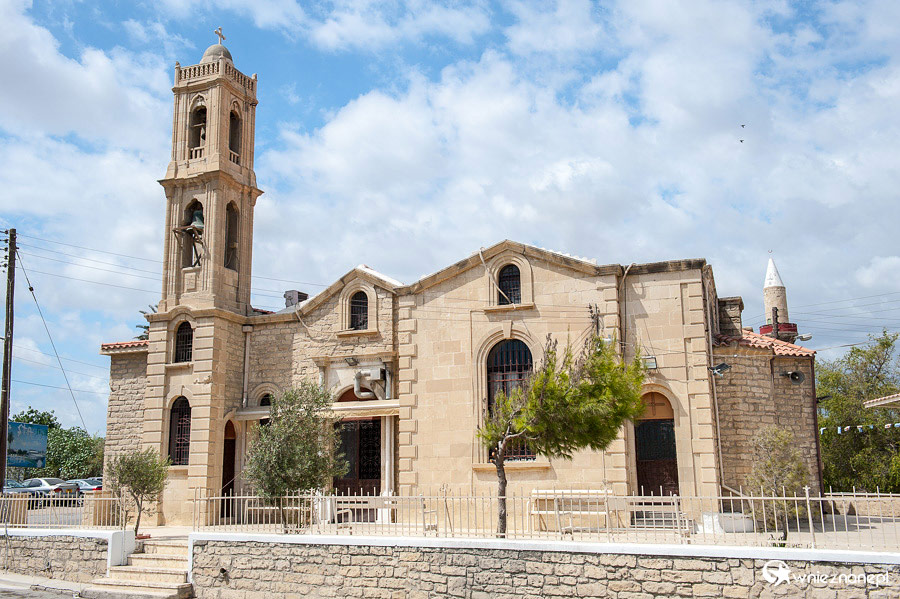 Cypr latem. Kościół w Limassol. - foto: wnieznane.pl Cypr latem. Kościół w Limassol. - foto: wnieznane.pl