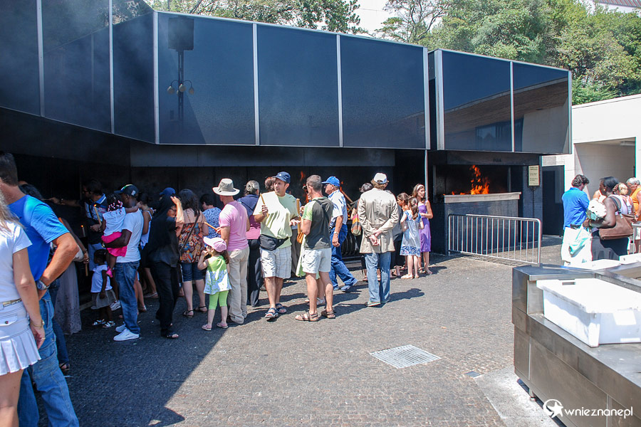 Fatima. W pobliżu Kaplicy Objawień. - foto: wnieznane.pl Fatima. W pobliżu Kaplicy Objawień. - foto: wnieznane.pl